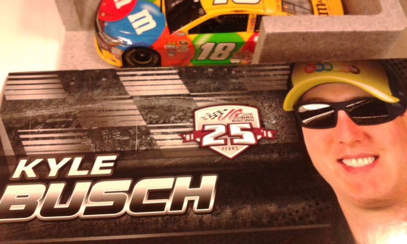 Illustration for article titled Toyota Camry - Nascar style